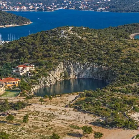 Antunovic Apartment *