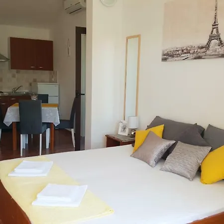 Antunovic Apartment *